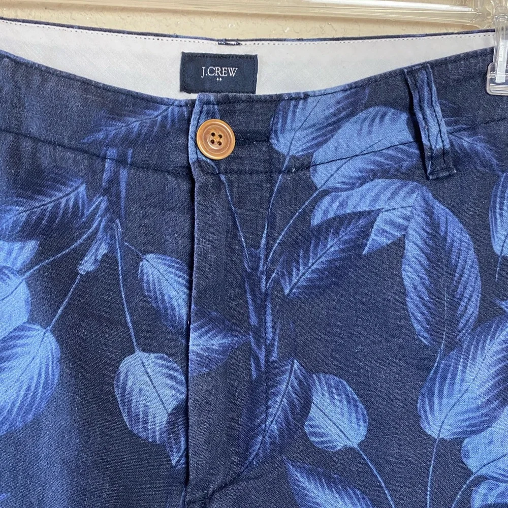 J. Crew Blue Leaf Print Linen Blend Flat Front Shorts Size 34”